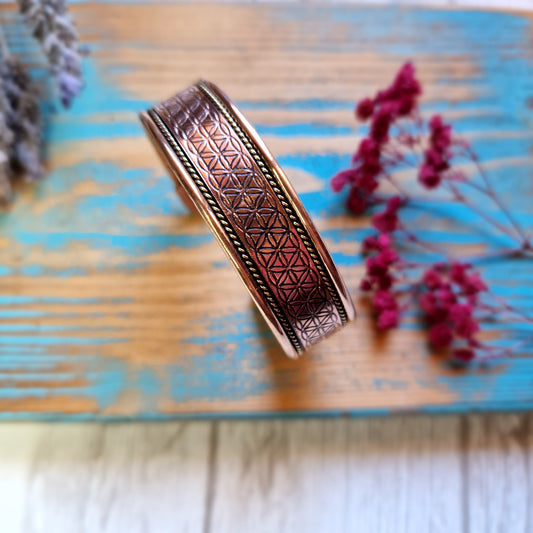 Brazalete de Cobre de Flor de la Vida y Imanes
