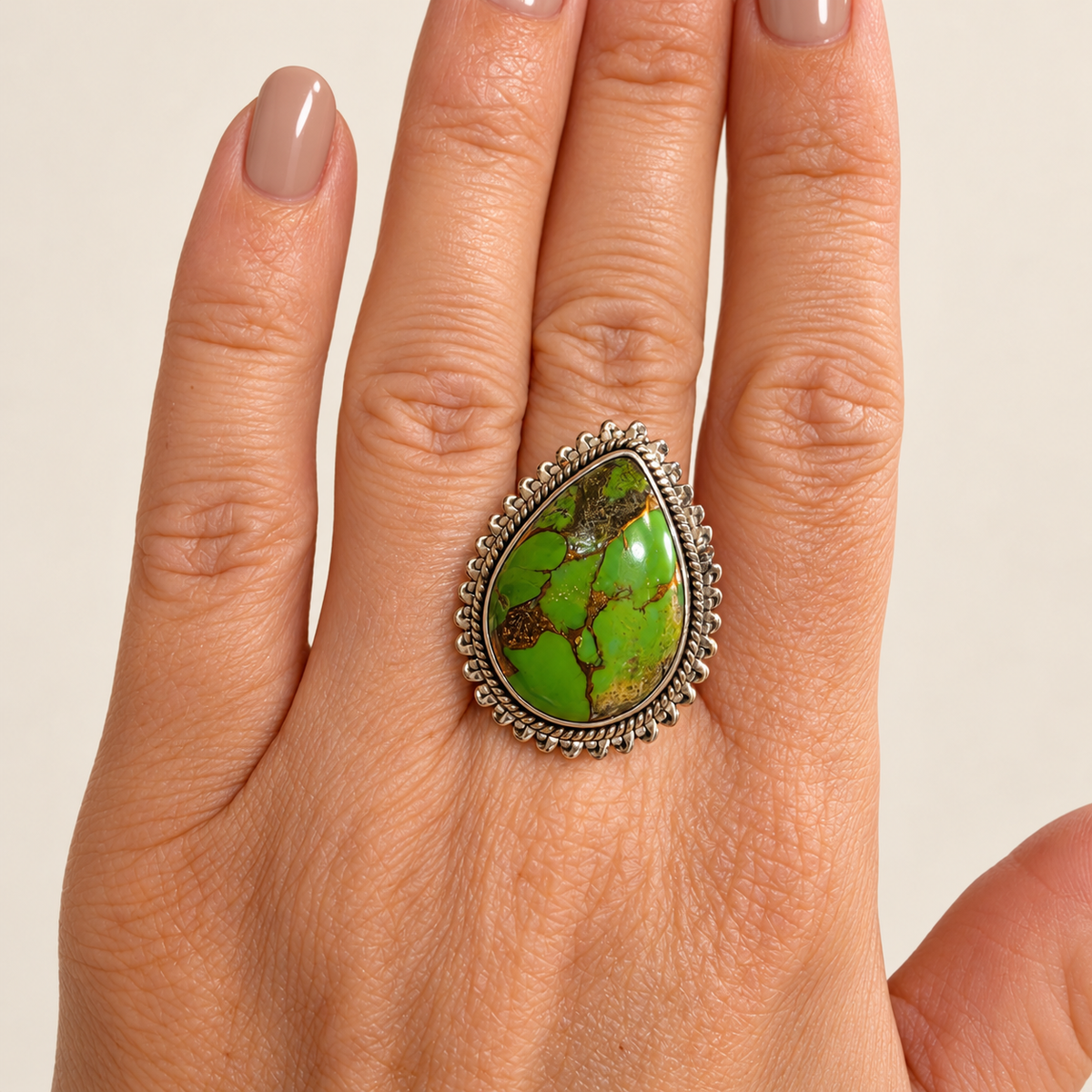 Anillo Vega ~ Plata de Ley ~ Turquesa Verde con Pirita